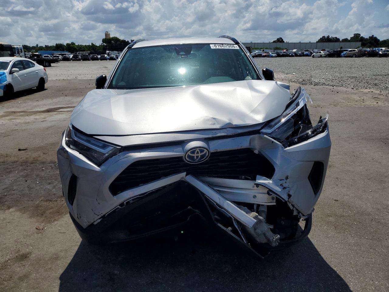 2024 Toyota Rav4 Hybrid Xle - zdjęcie 5
