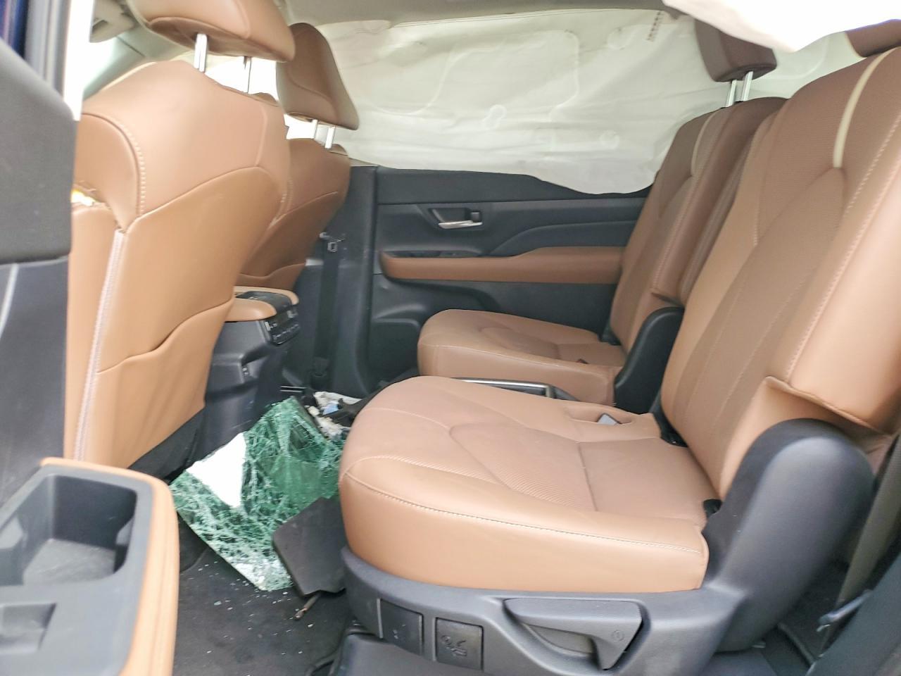 2026 Toyota Grand Highlander Platinum - zdjęcie 11