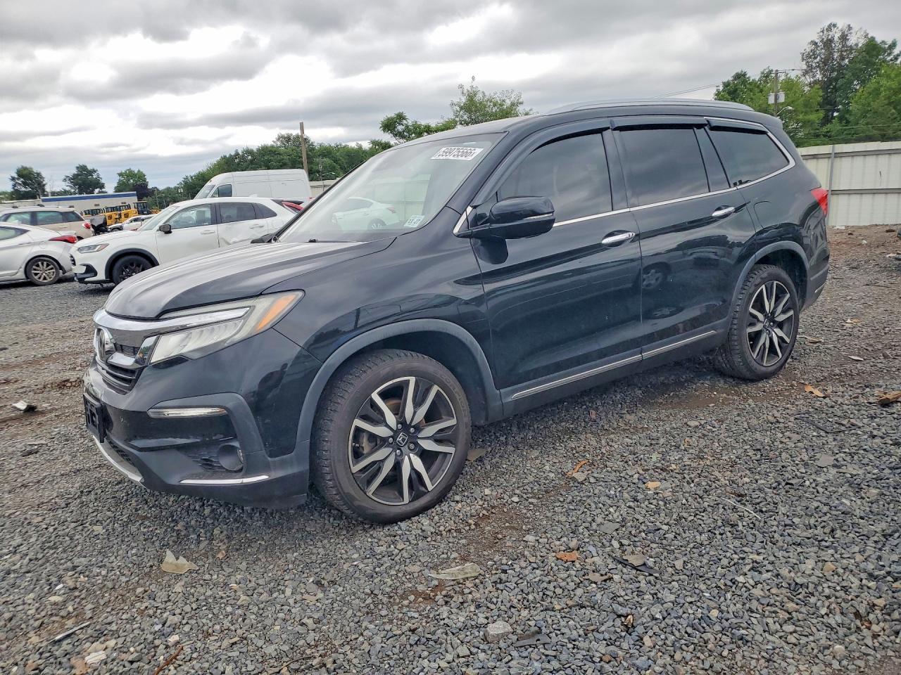 2019 Honda Pilot Touring - zdjęcie główne