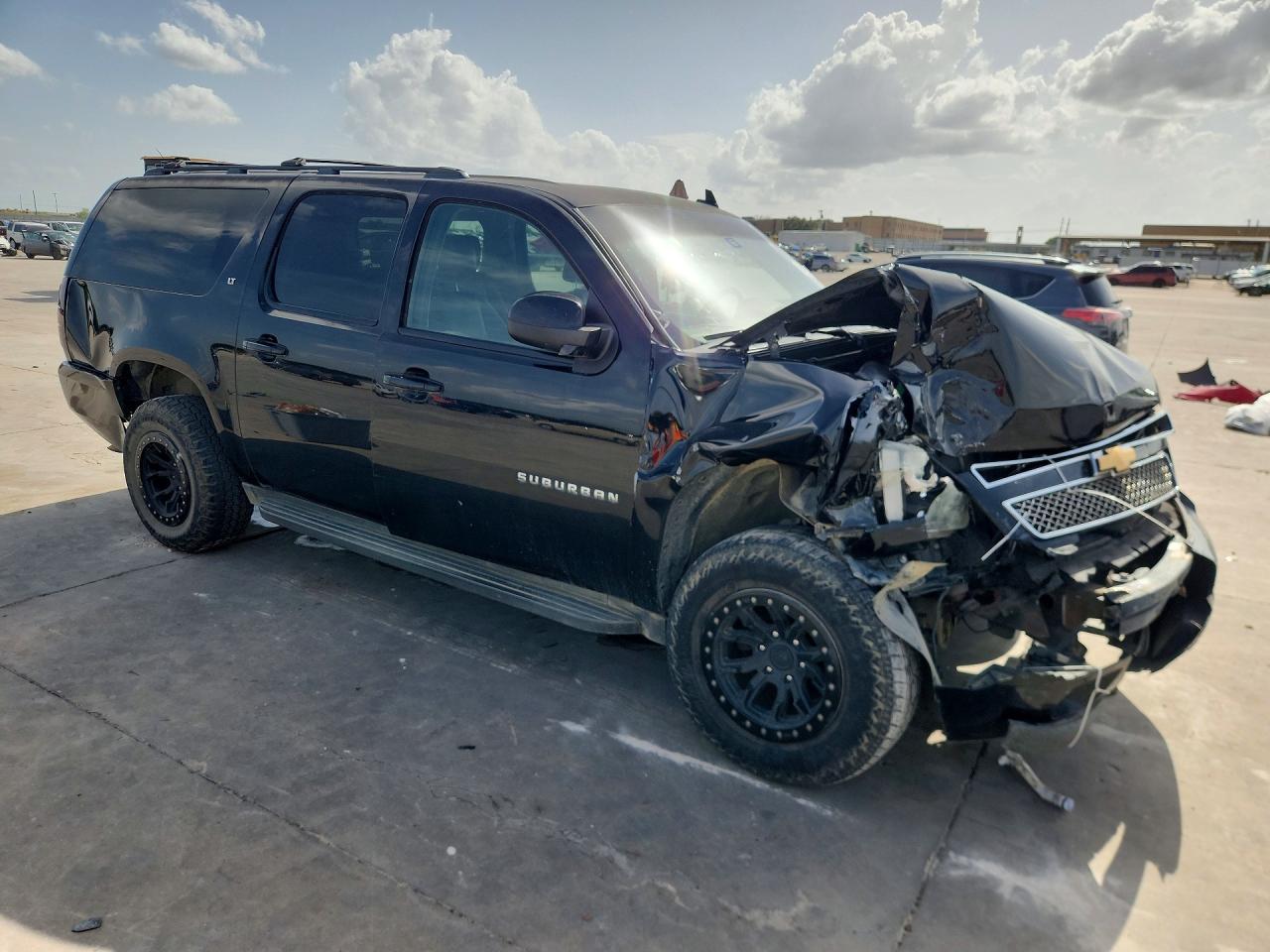 2013 Chevrolet Suburban K1500 Lt - zdjęcie 4