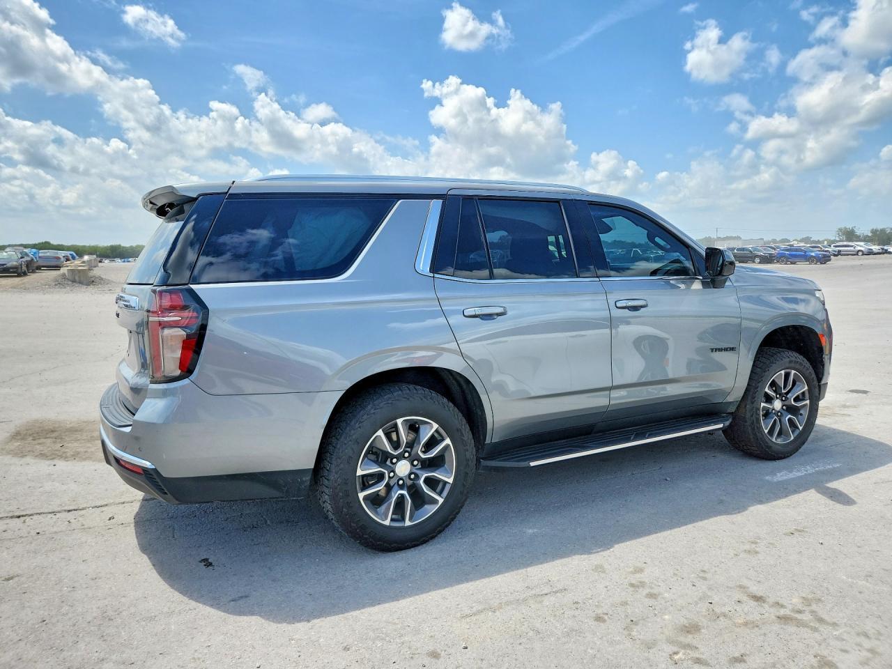 2023 Chevrolet Tahoe K1500 Ls - zdjęcie 5