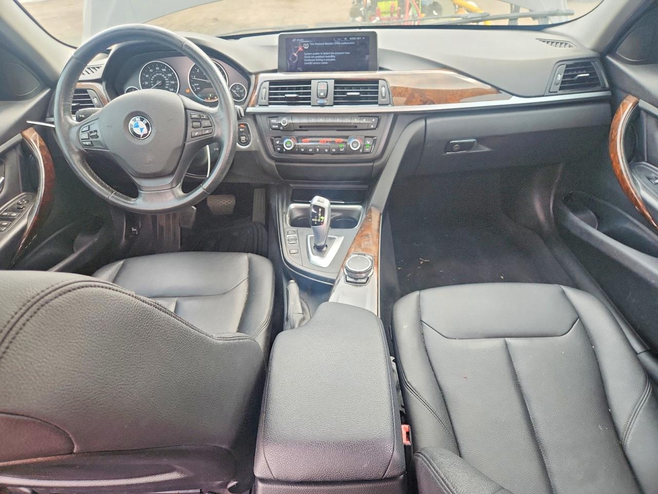 2015 BMW 320 I xDrive - zdjęcie 8