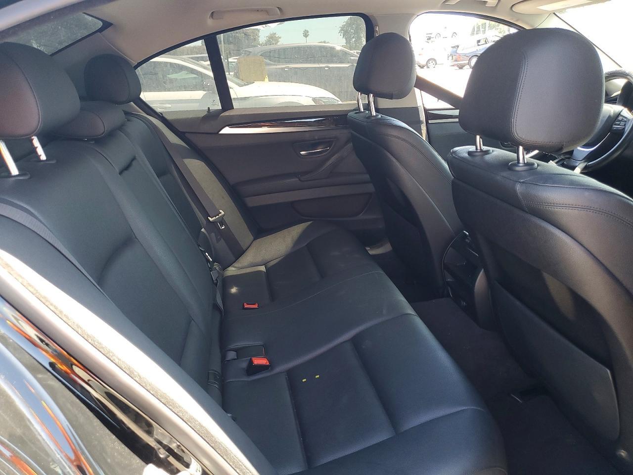 2016 BMW 528 I - zdjęcie 10