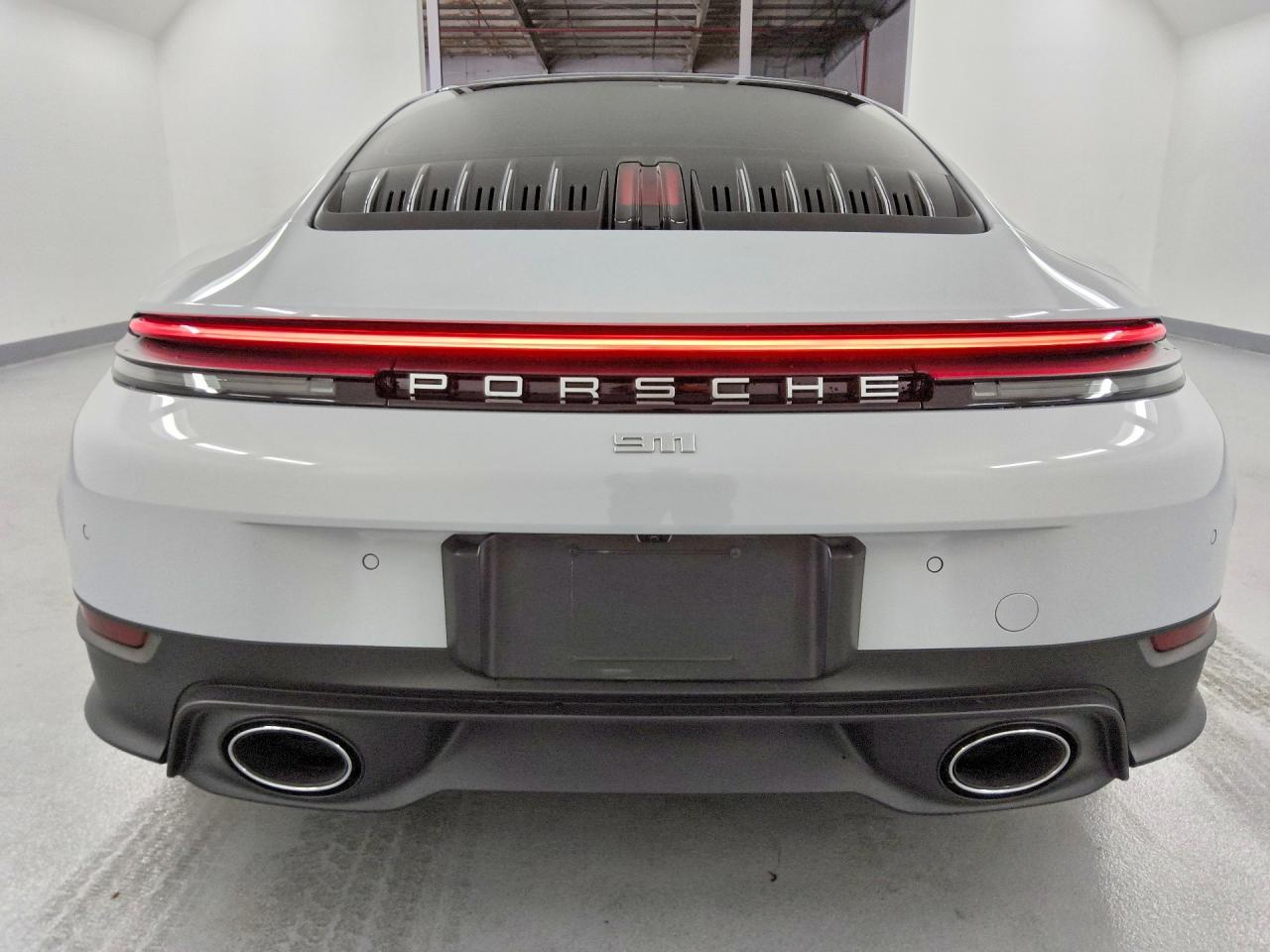 2025 Porsche 911 Carrera - zdjęcie 6