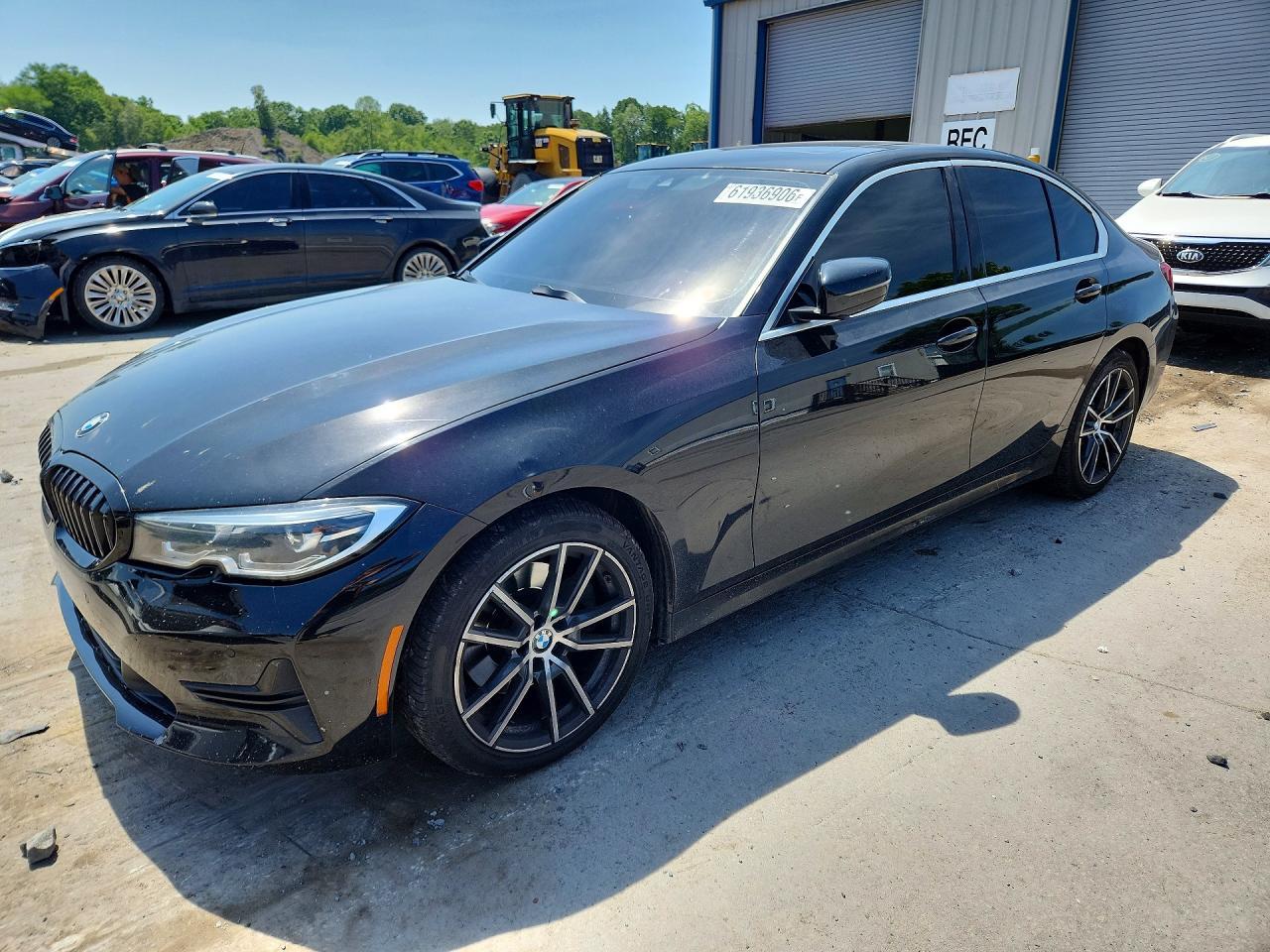 2020 BMW 330I - zdjęcie główne