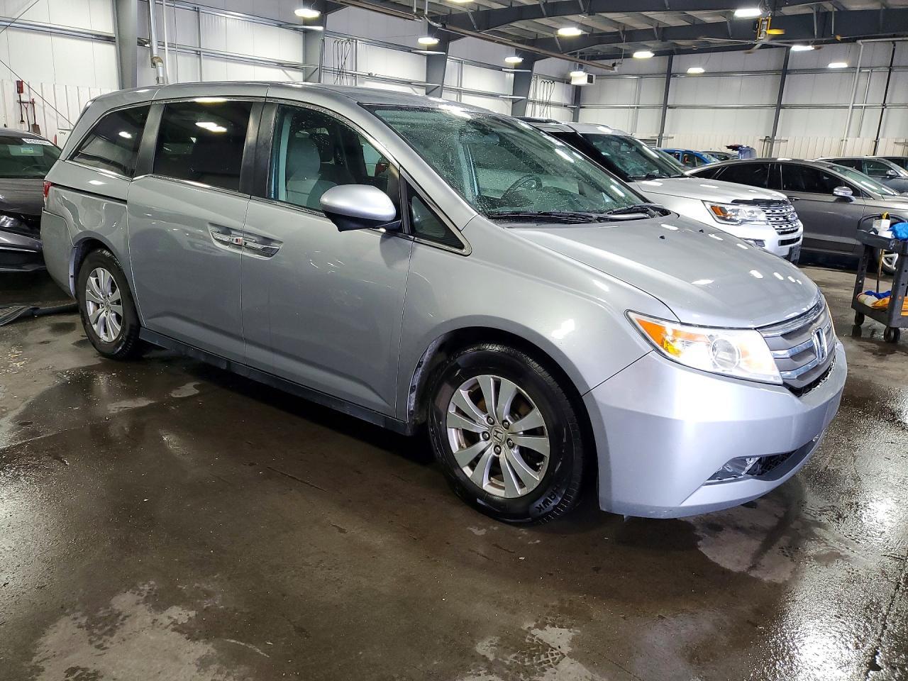 2016 Honda Odyssey Se - zdjęcie 4