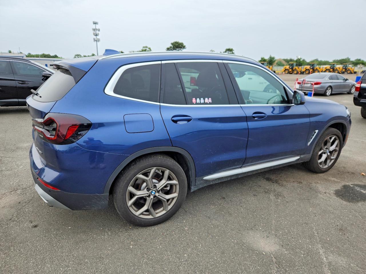 2022 BMW X3 xDrive30I - zdjęcie 3