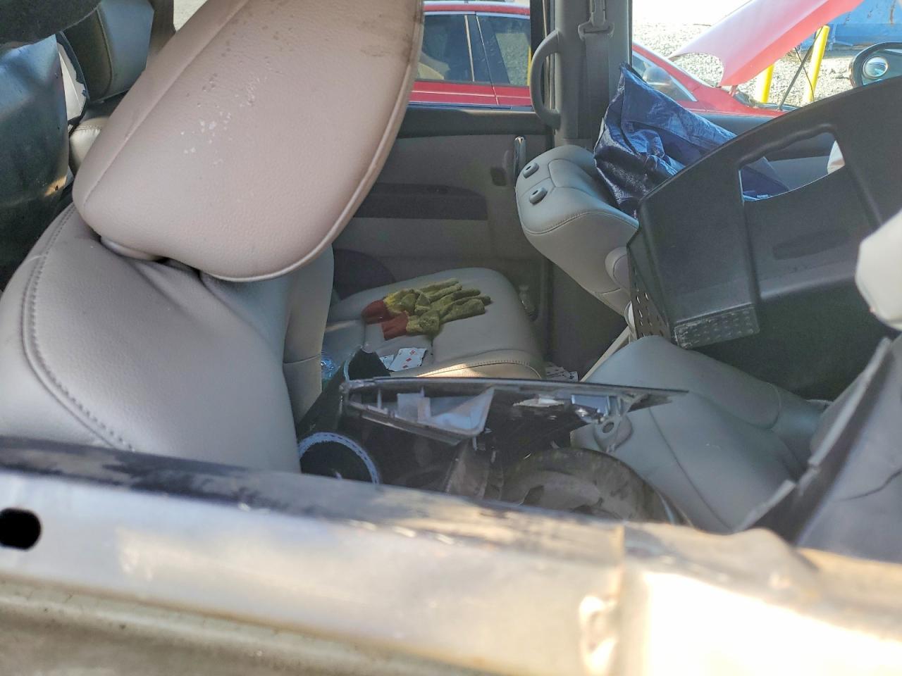 2015 Honda Odyssey Touring - zdjęcie 11