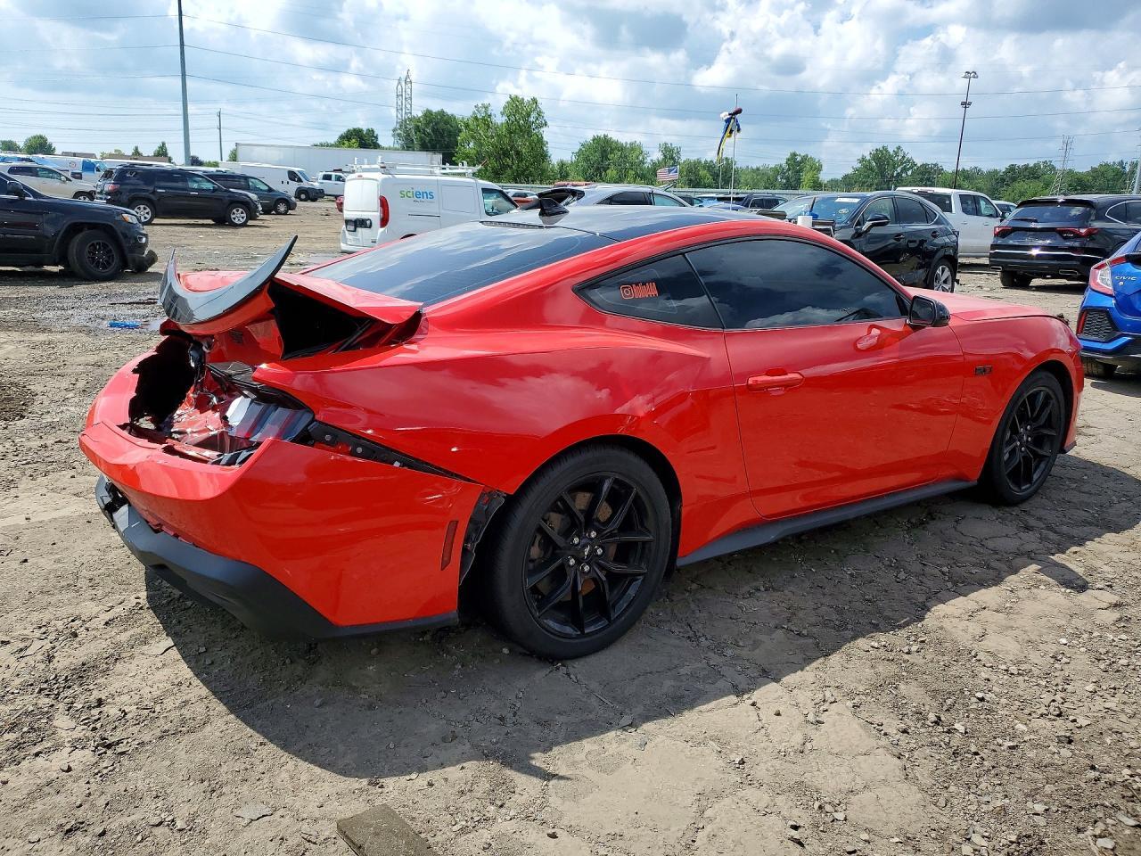 2024 Ford Mustang Gt - zdjęcie 3