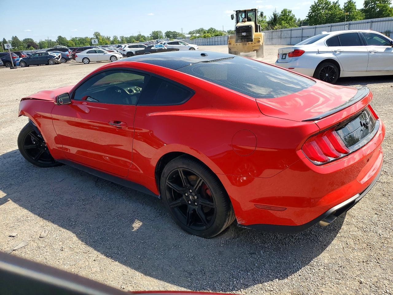 2019 Ford Mustang - zdjęcie 2