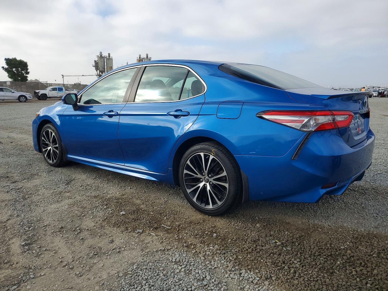 2018 Toyota Camry Se - zdjęcie 2
