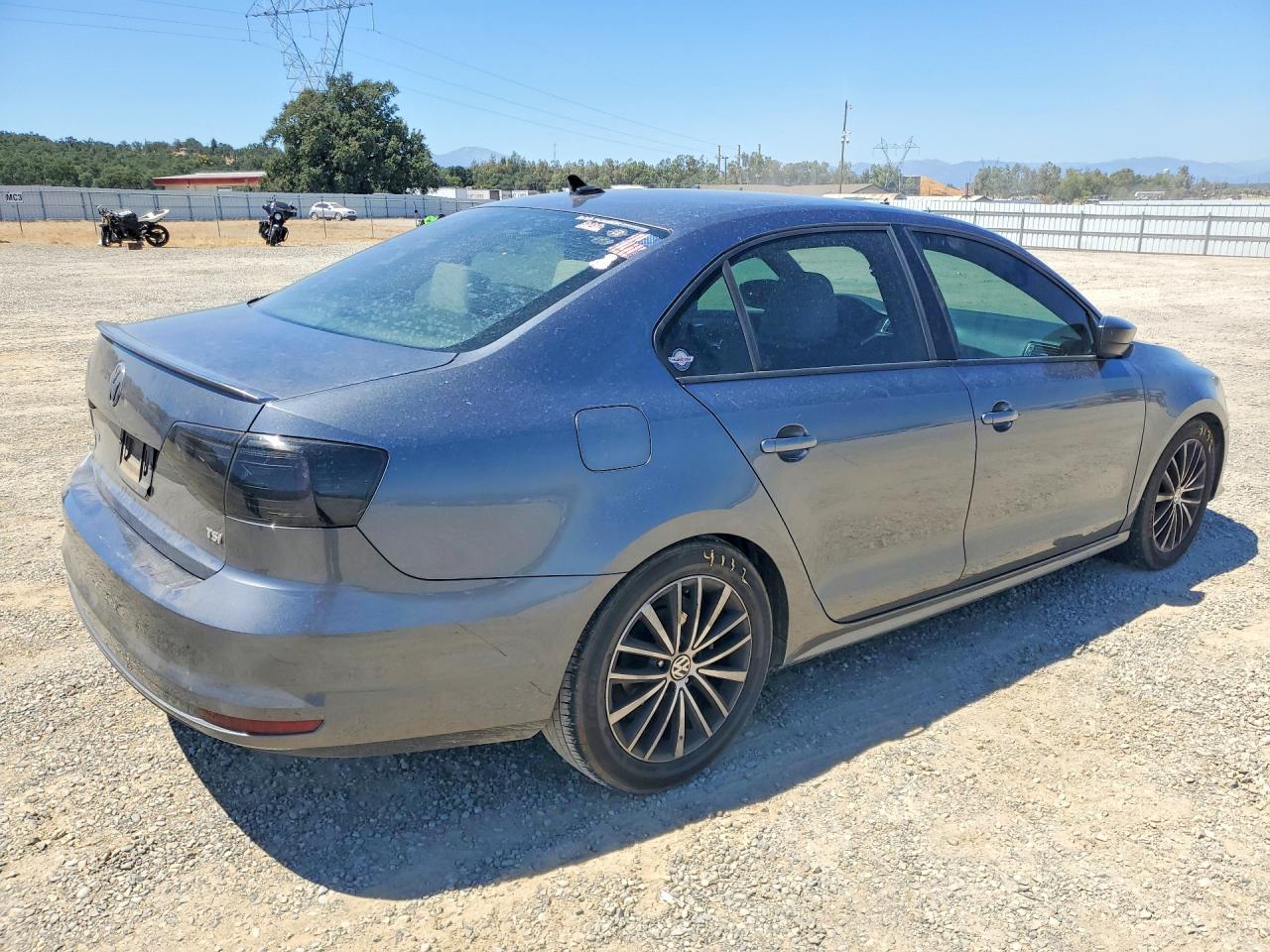 2016 Volkswagen Jetta Sport - zdjęcie 3