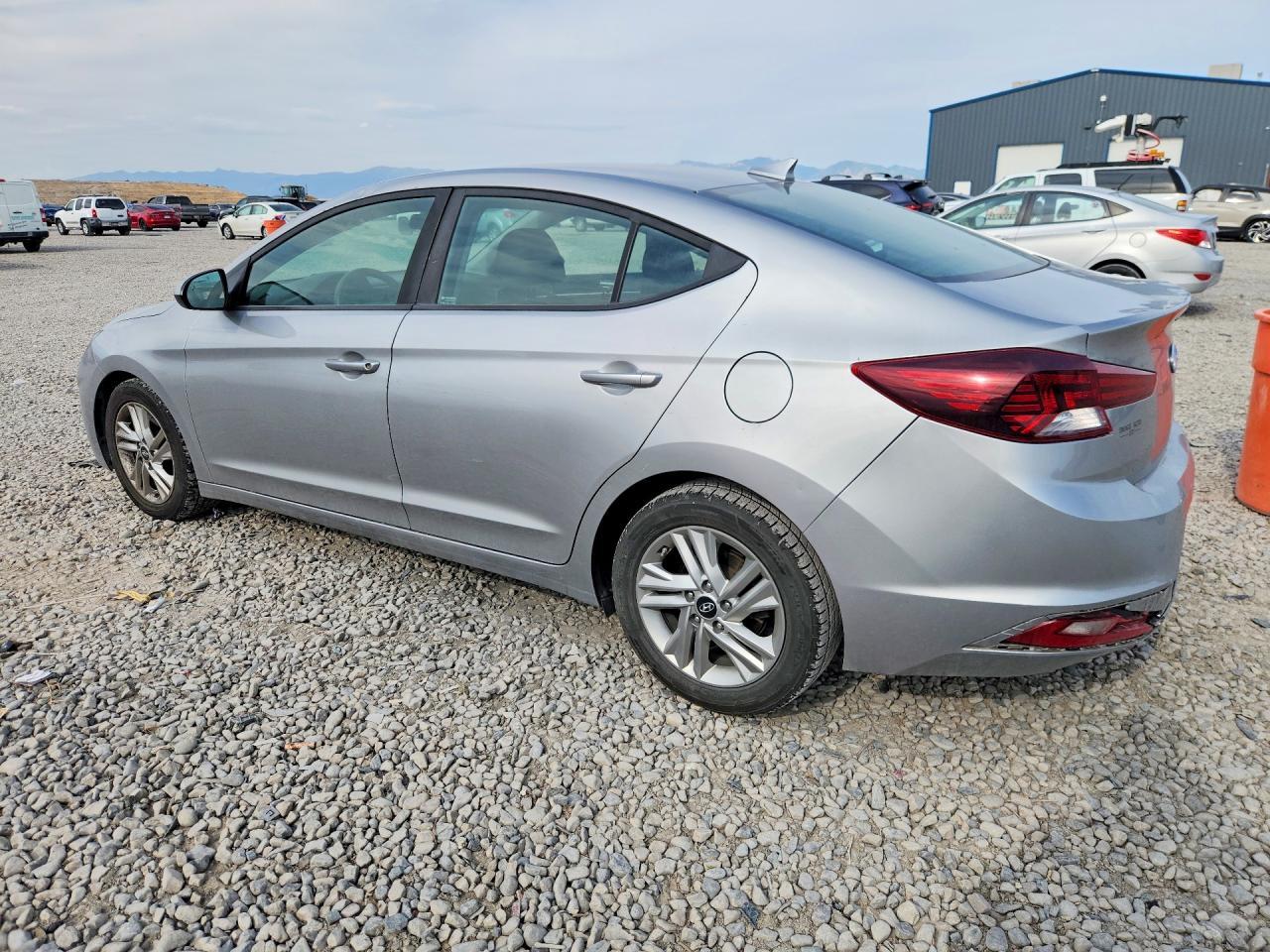 2020 Hyundai Elantra Sel - zdjęcie 2