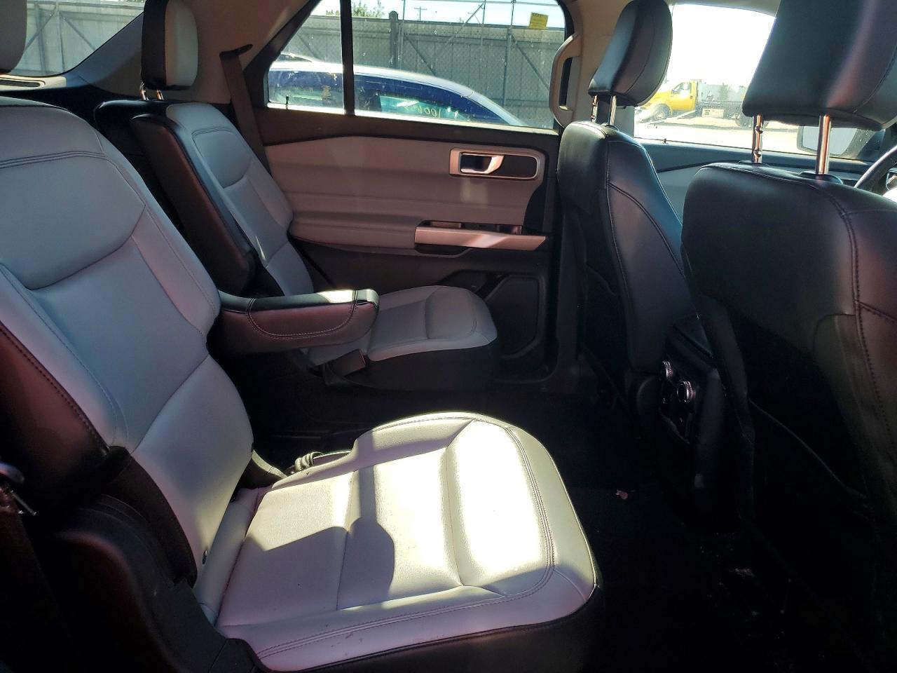 2021 Ford Explorer Xlt - zdjęcie 11