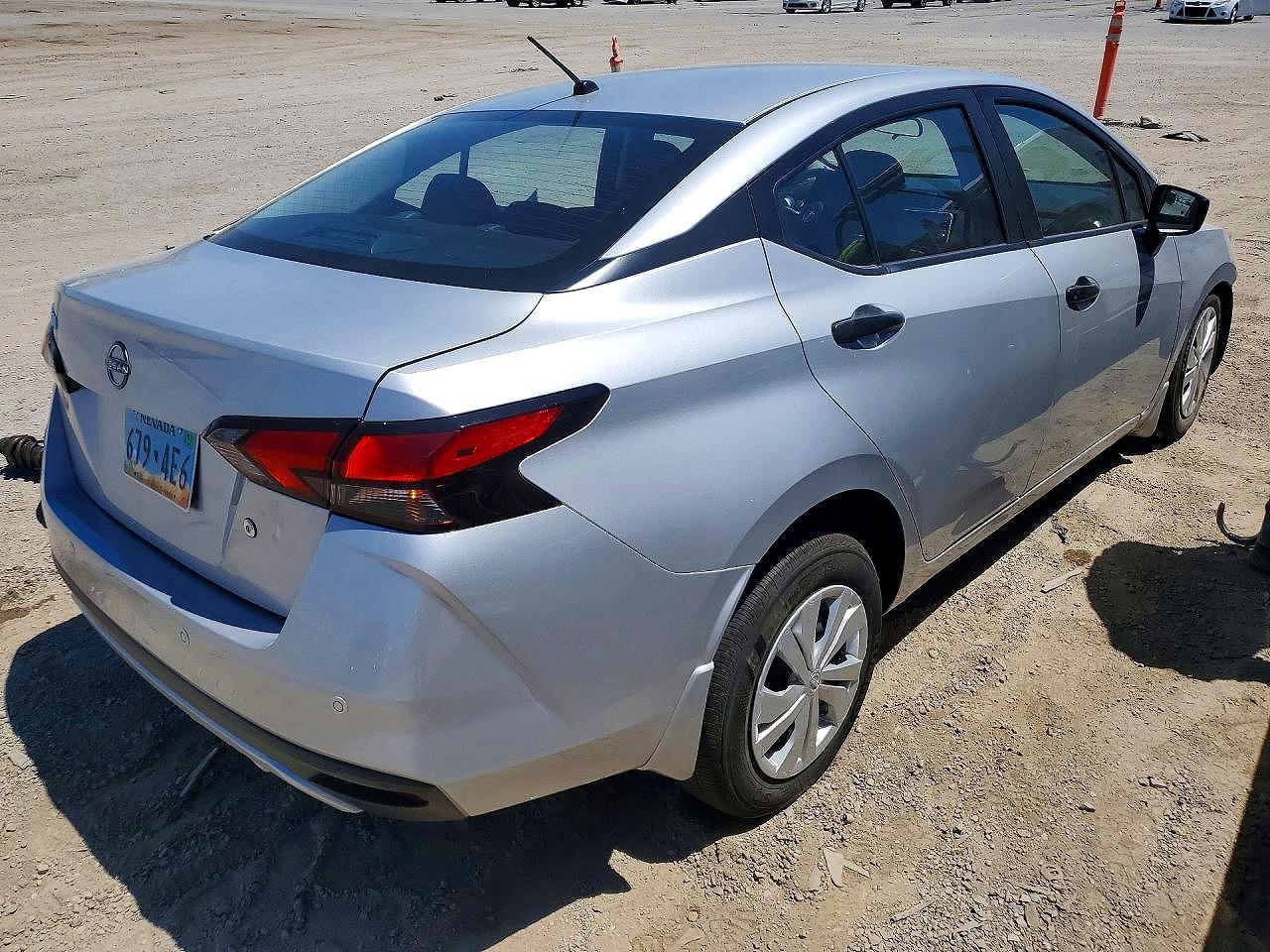 2025 Nissan Versa S - zdjęcie 6