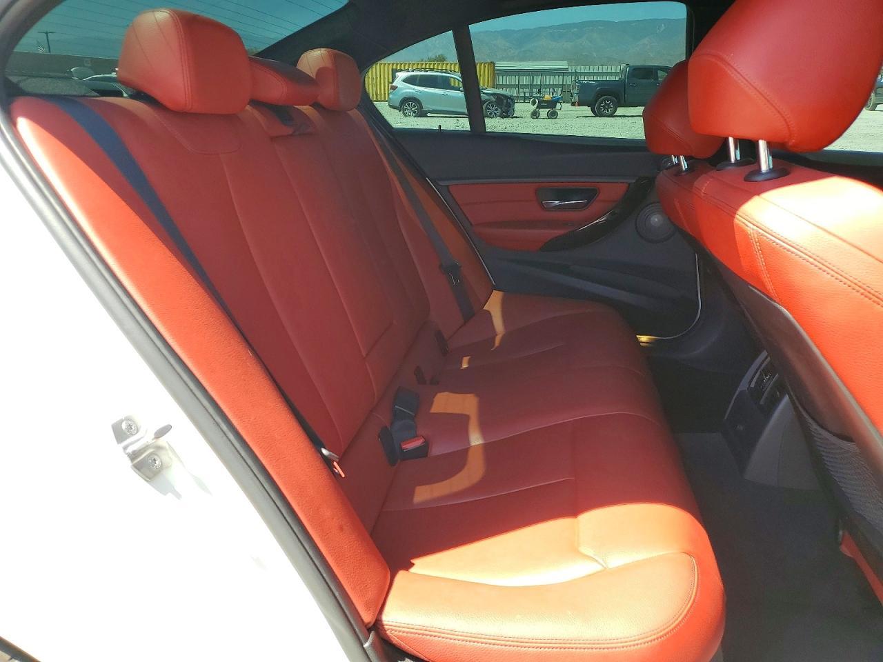 2014 BMW 335 I - zdjęcie 10
