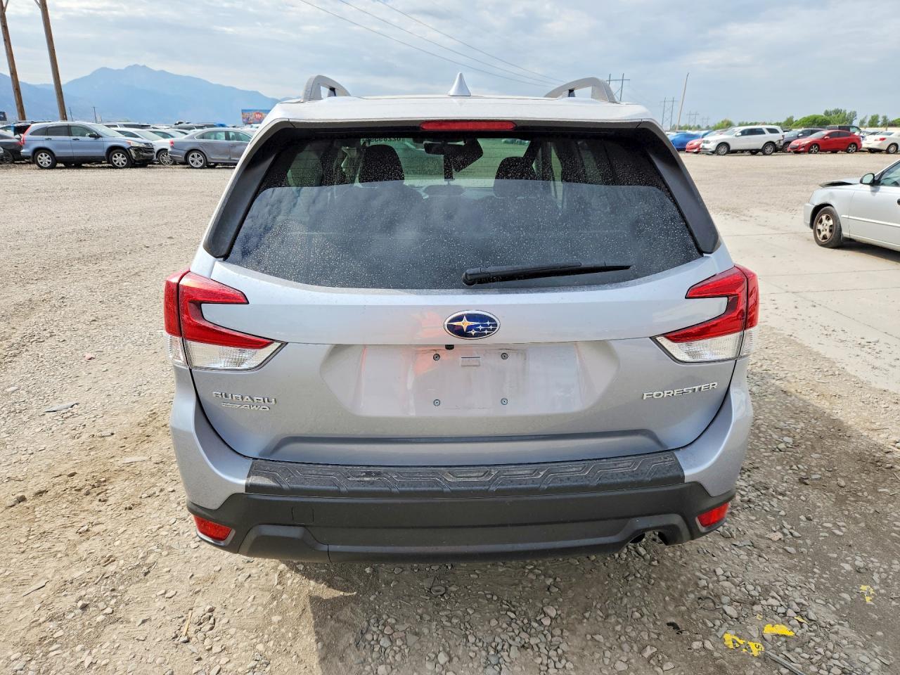 2021 Subaru Forester Premium - zdjęcie 6
