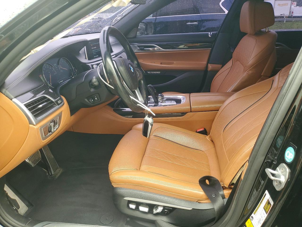 2016 BMW 750 Xi - zdjęcie 7
