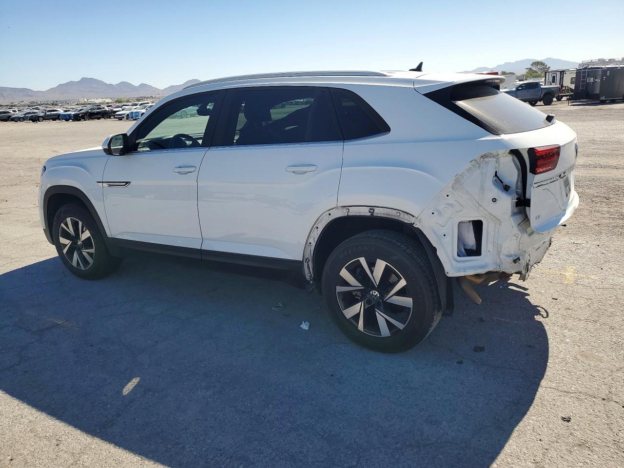 2021 Volkswagen Atlas Cross Sport Se - zdjęcie 2
