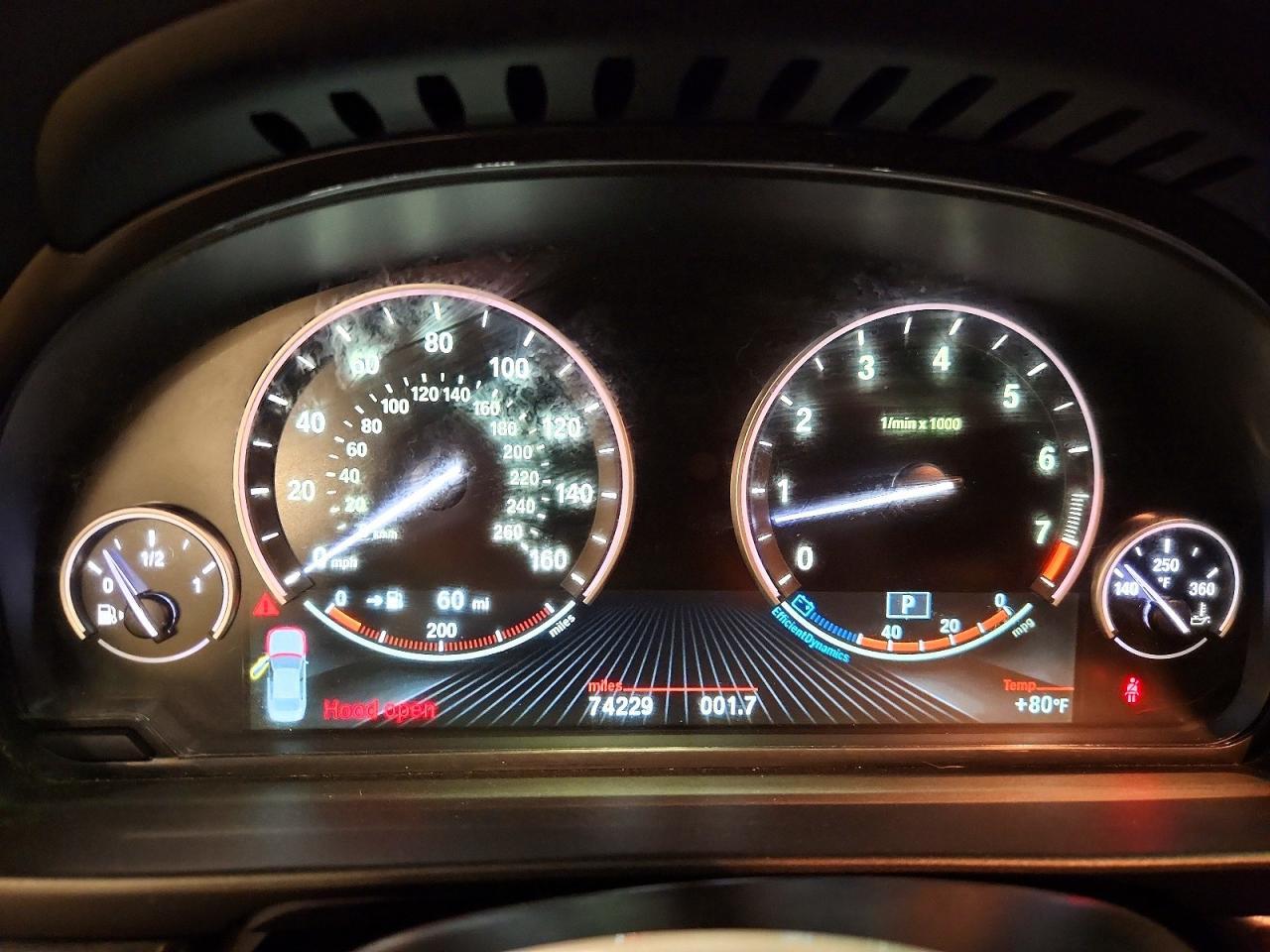 2016 BMW Seria 5 550i - zdjęcie 9