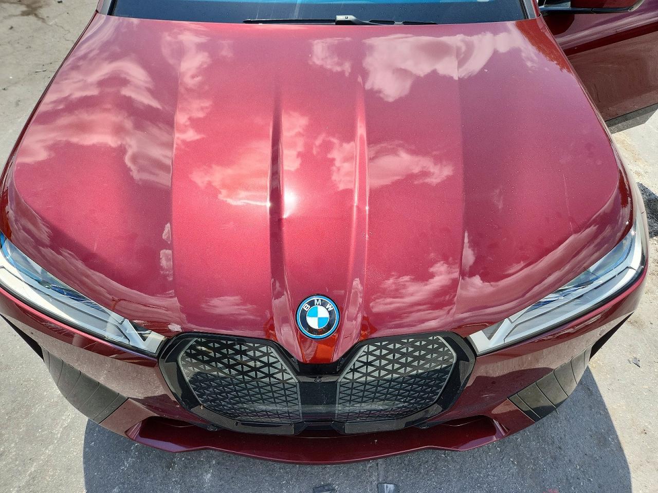 2022 BMW Ix xDrive50 - zdjęcie 12
