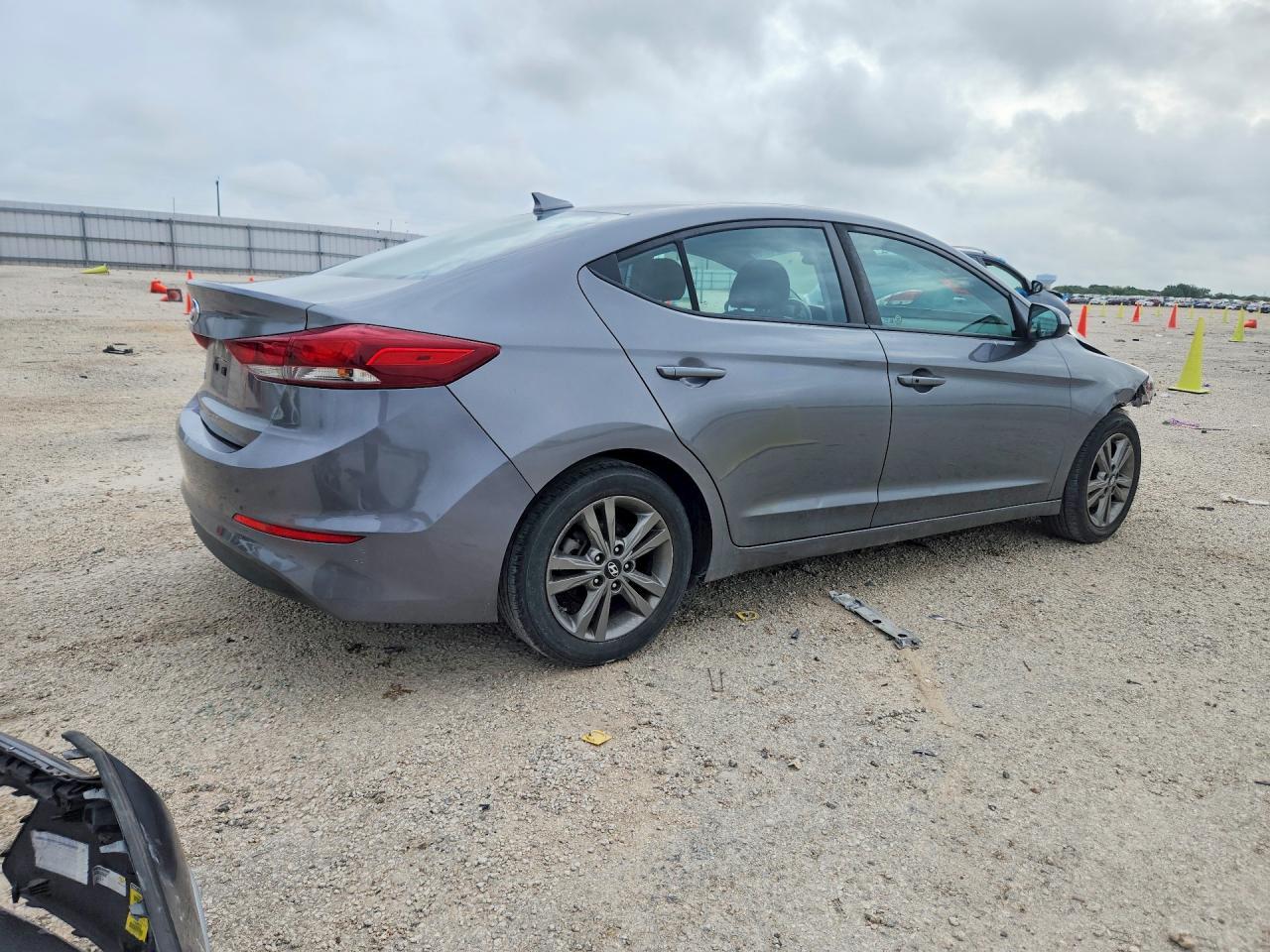 2018 Hyundai Elantra Value Edition - zdjęcie 3