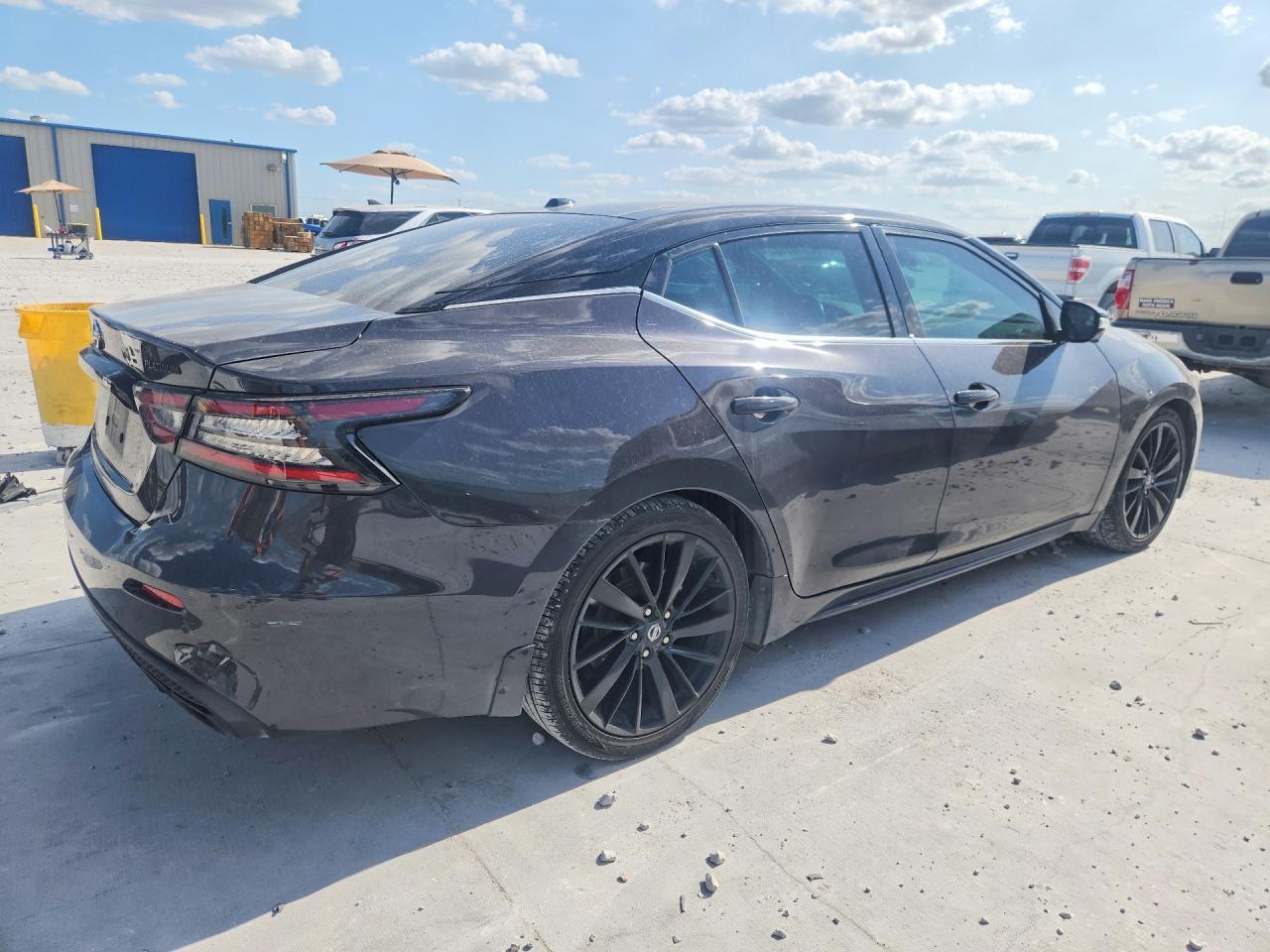 2021 Nissan Maxima Platinum - zdjęcie 3