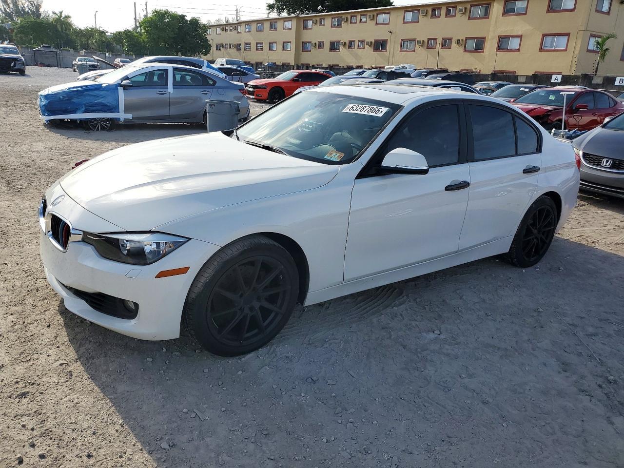 2014 BMW Seria 3 328i - zdjęcie główne