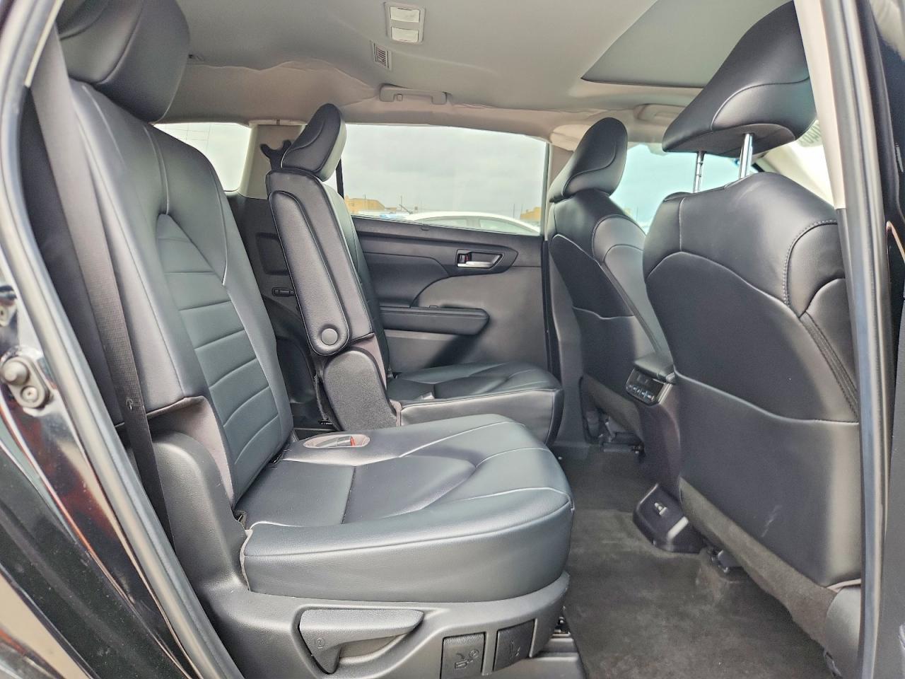 2023 Toyota Highlander Xle - zdjęcie 11