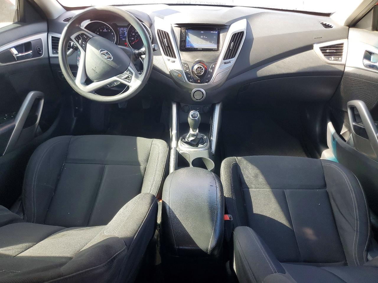 2016 Hyundai Veloster Base - zdjęcie 8