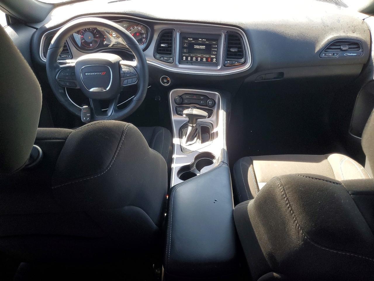 2021 Dodge Challenger Sxt - zdjęcie 8
