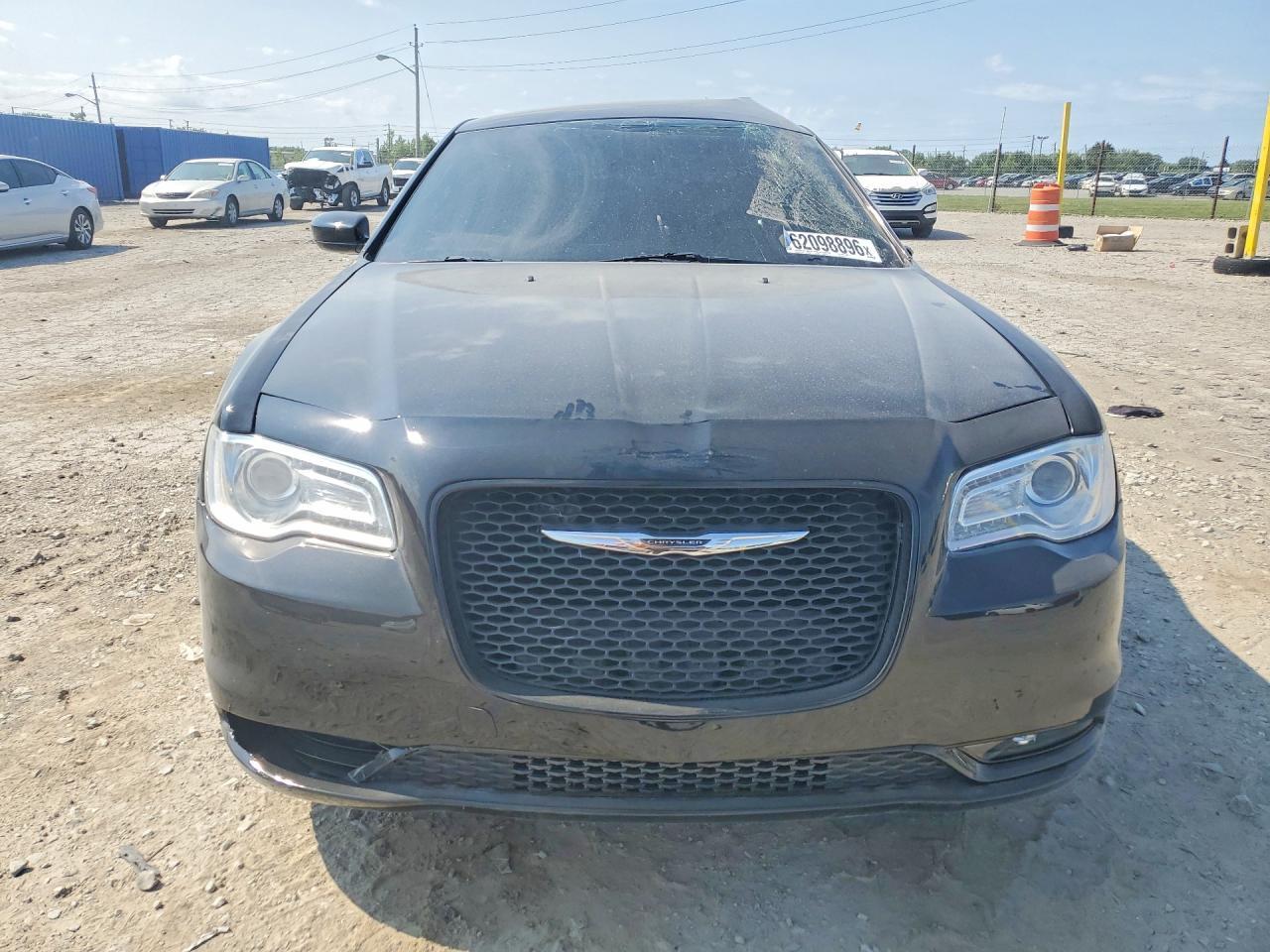 2018 Chrysler 300 Touring - zdjęcie 5