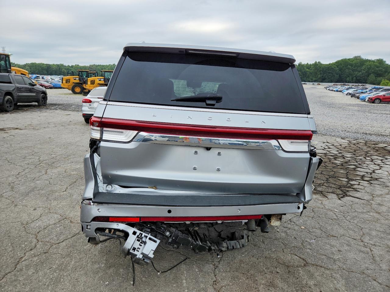 2022 Lincoln Navigator Reserve - zdjęcie 6