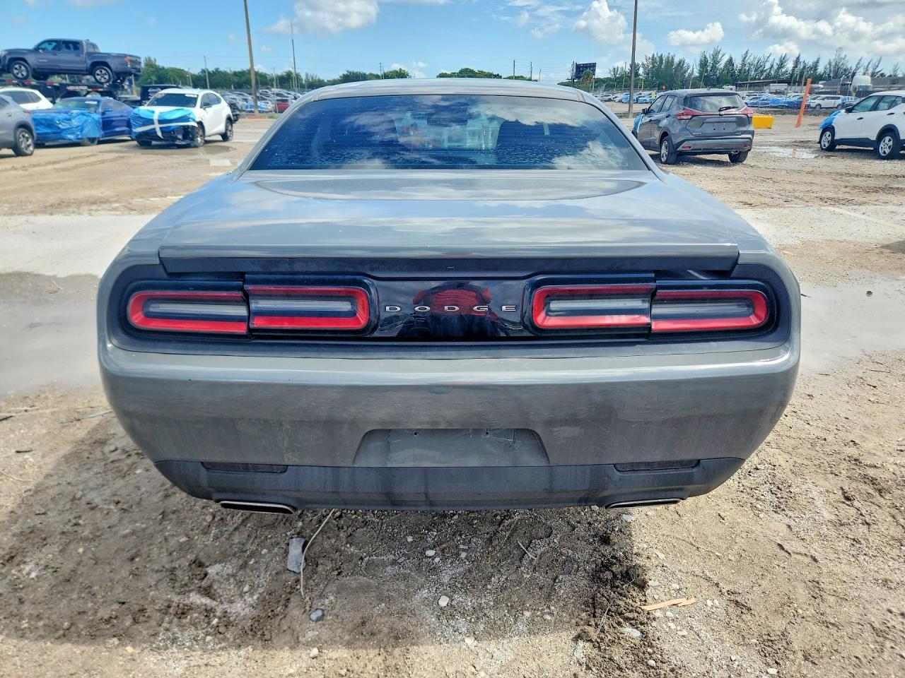 2017 Dodge Challenger Sxt - zdjęcie 6