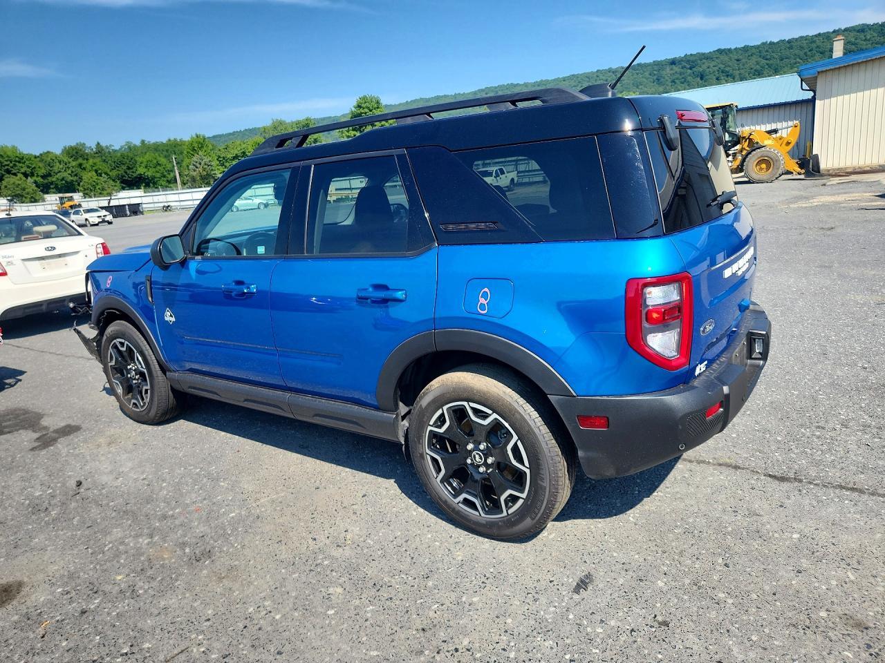 2025 Ford Bronco Sport Outer Banks - zdjęcie 2