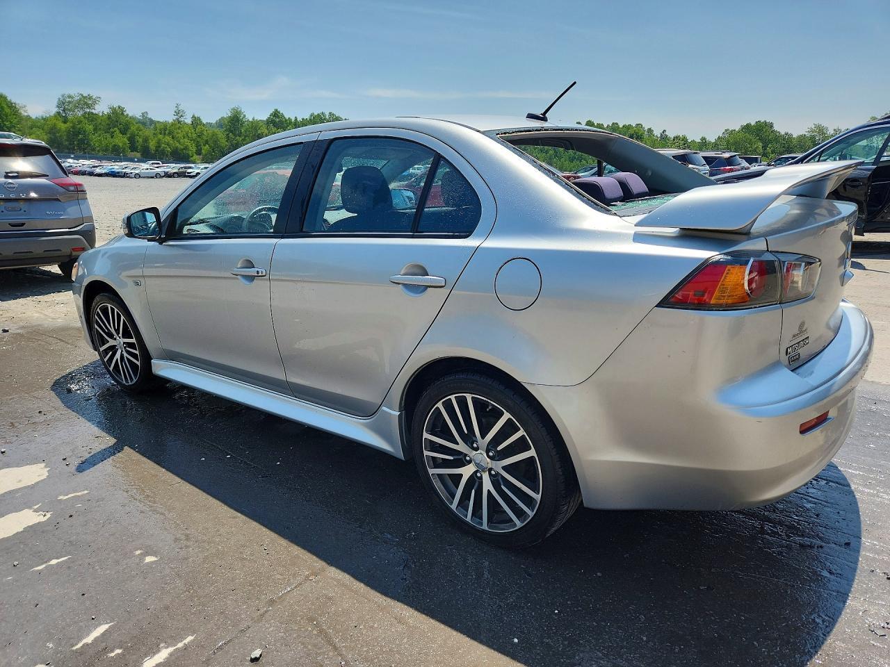 2017 Mitsubishi Lancer Es - zdjęcie 2