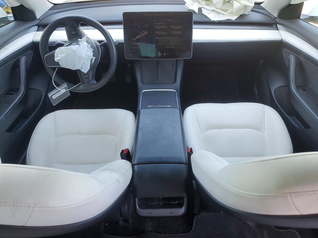 2022 Tesla Model 3 - zdjęcie 8