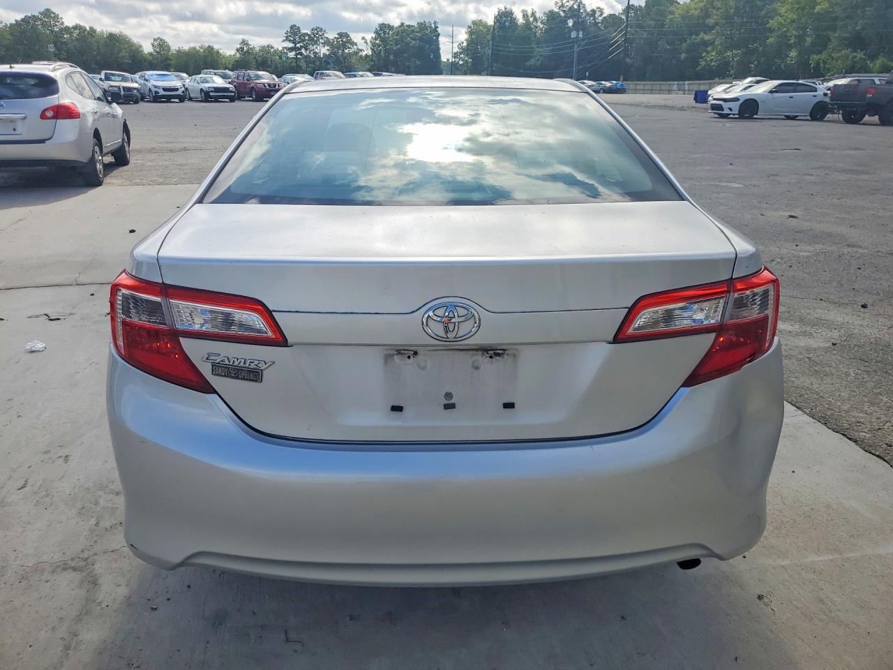 2013 Toyota Camry L - zdjęcie 6
