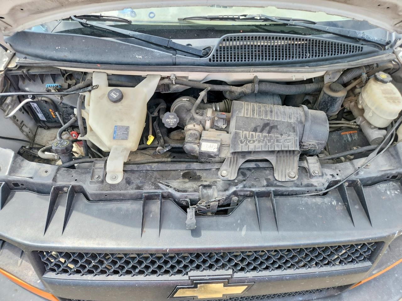 2016 Chevrolet Express G2500 - zdjęcie 12