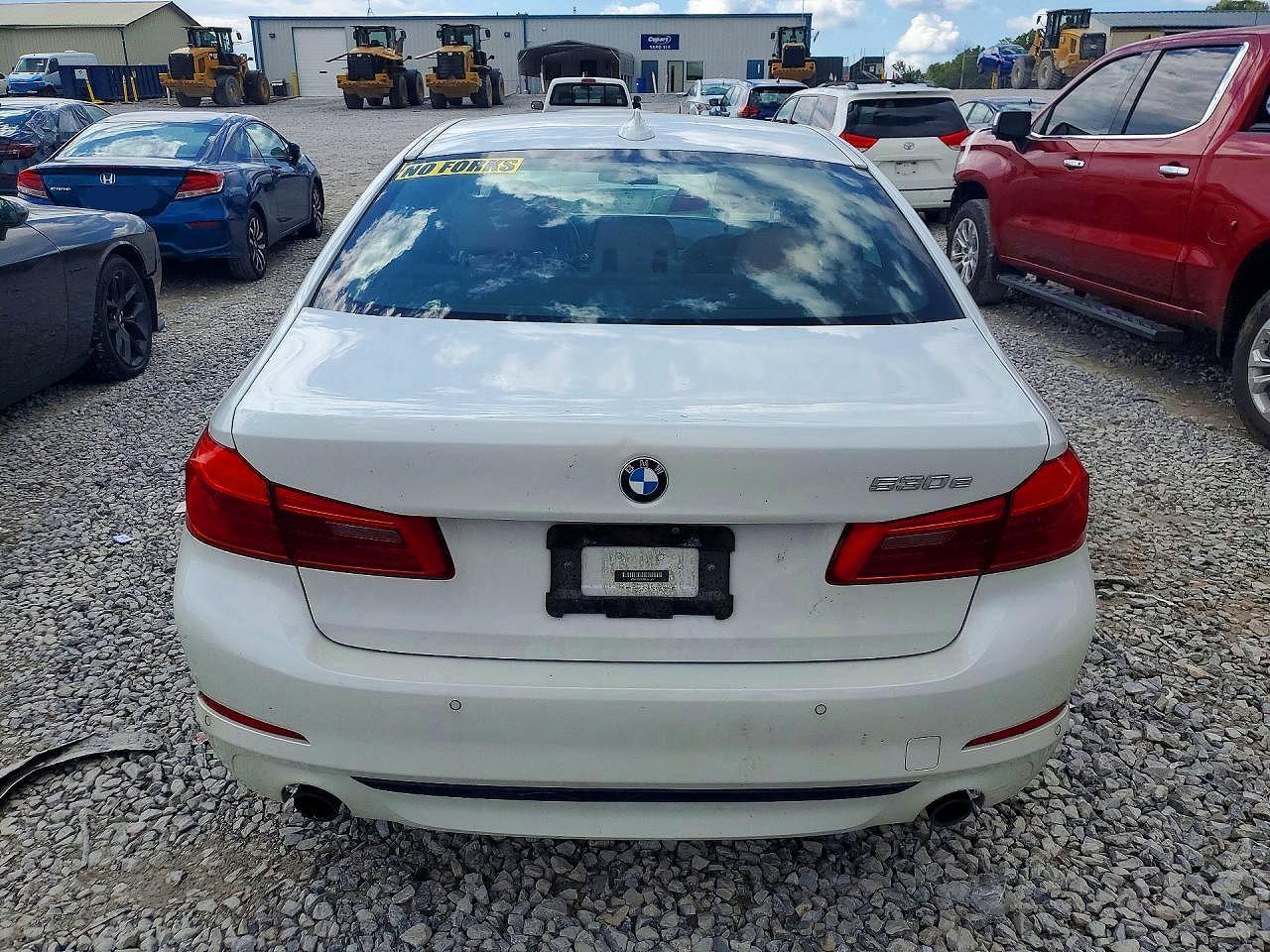 2019 BMW 530E - zdjęcie 6
