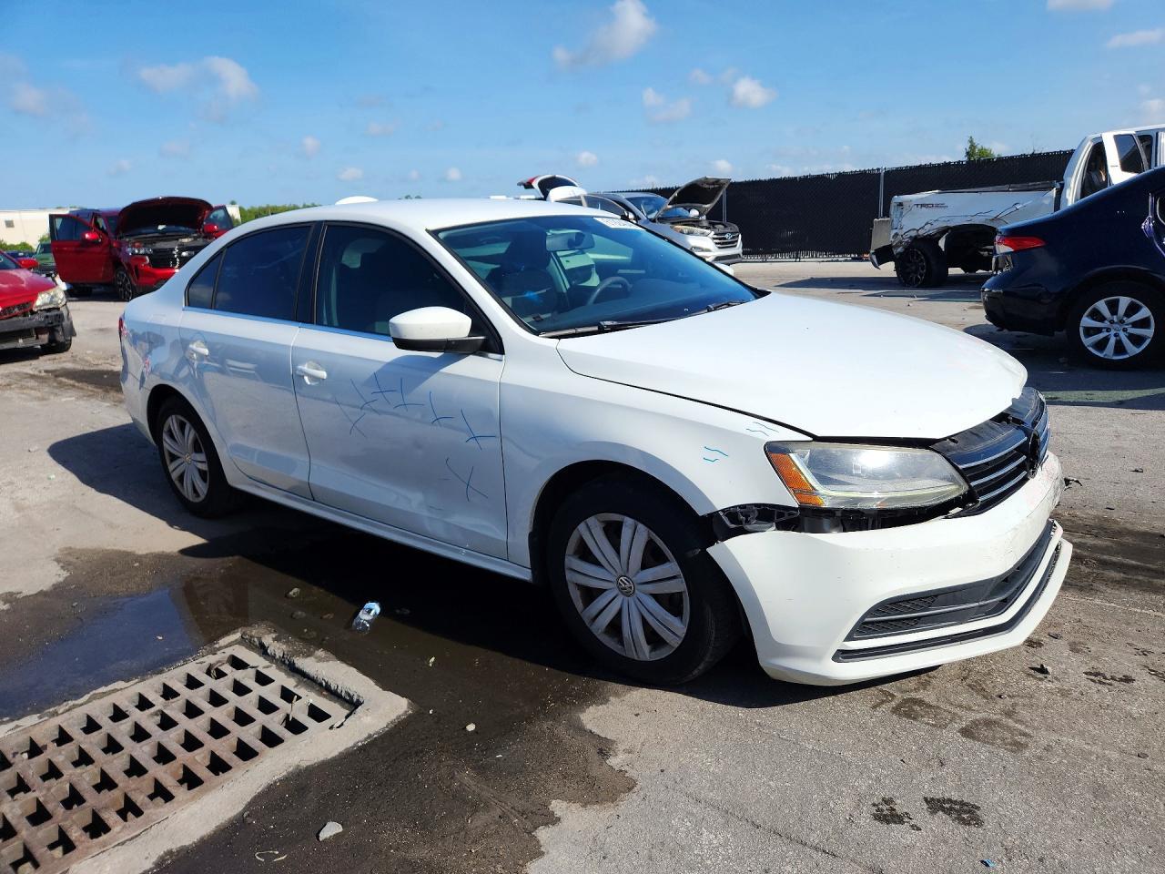2017 Volkswagen Jetta S - zdjęcie 4