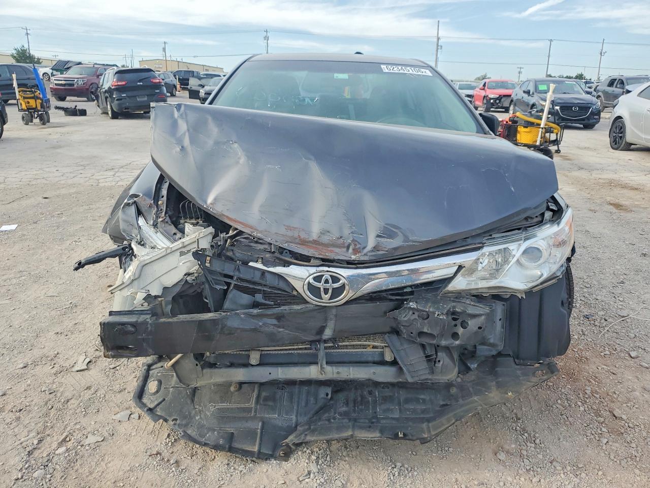 2014 Toyota Camry Le - zdjęcie 5