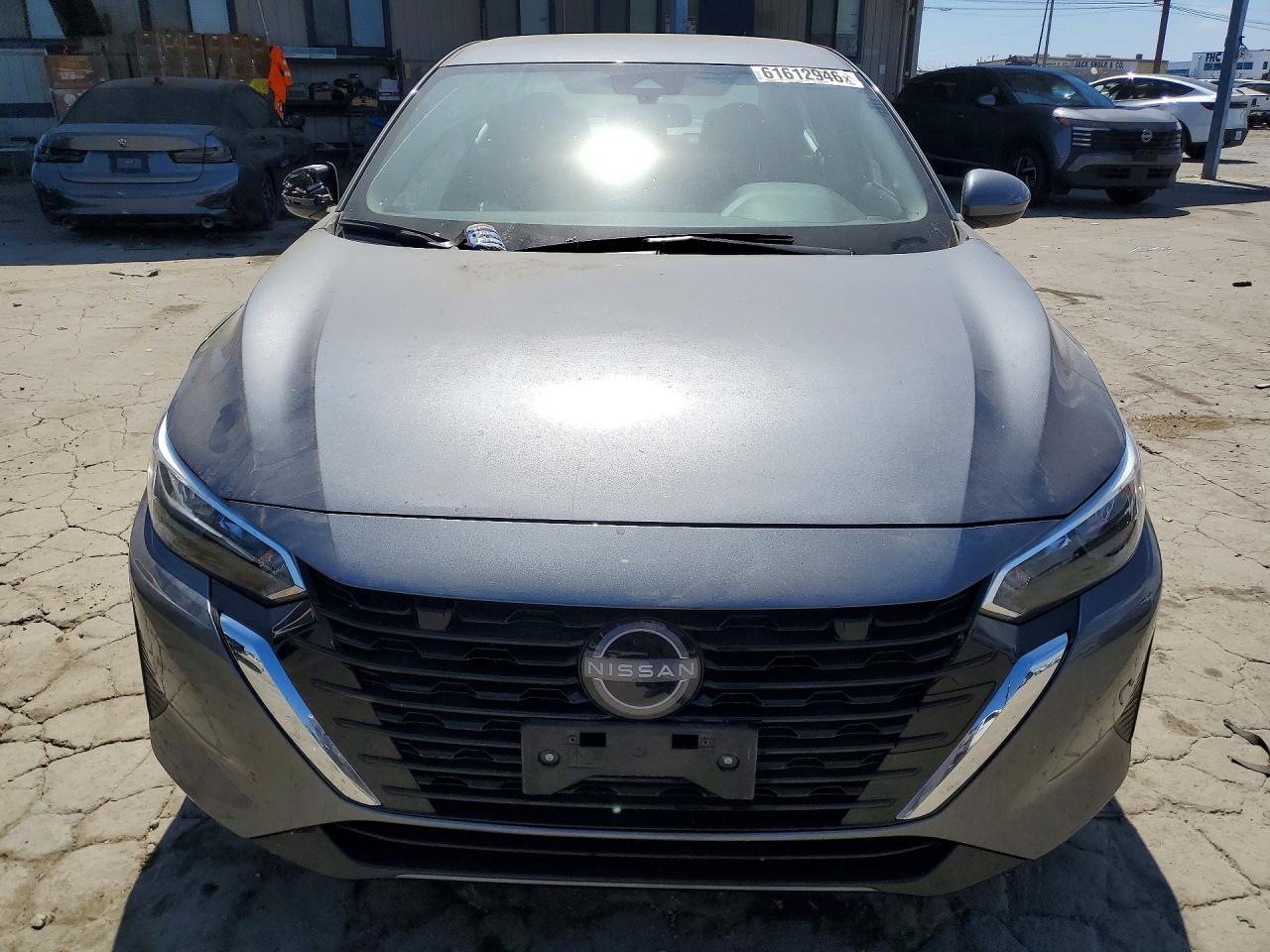 2025 Nissan Sentra Sv - zdjęcie 5