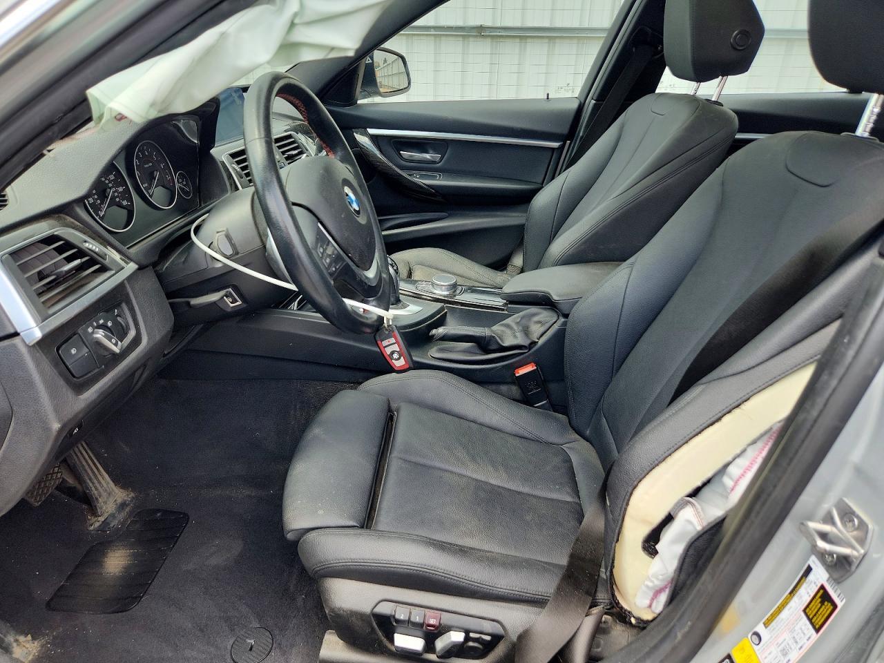 2018 BMW Seria 3 330i - zdjęcie 7