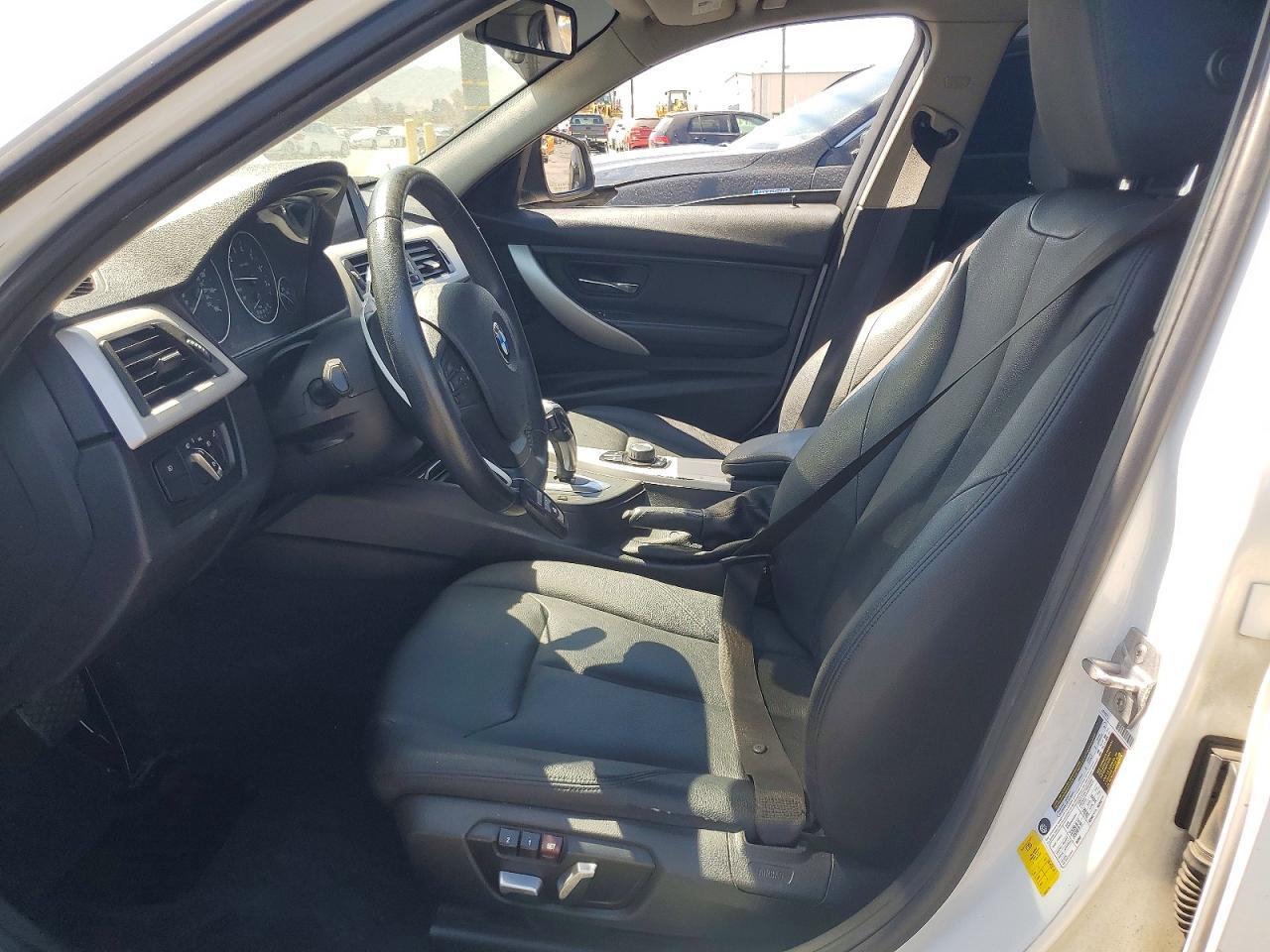 2017 BMW 320 I - zdjęcie 7