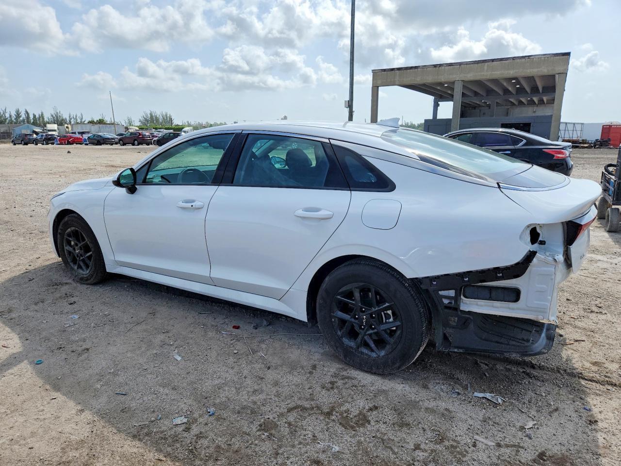 2026 Kia K5 Lxs Fwd - zdjęcie 2