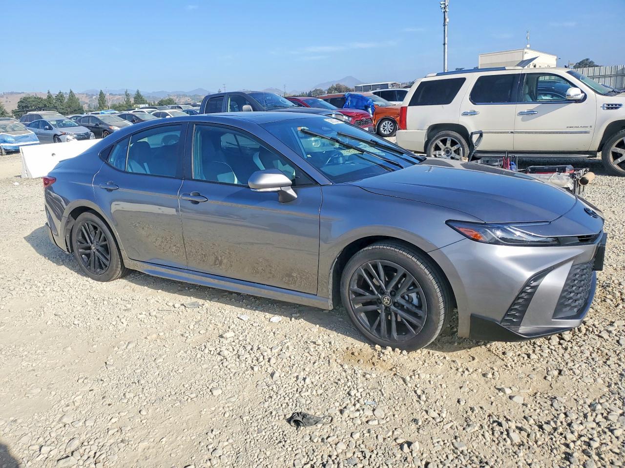2025 Toyota Camry Se - zdjęcie 4