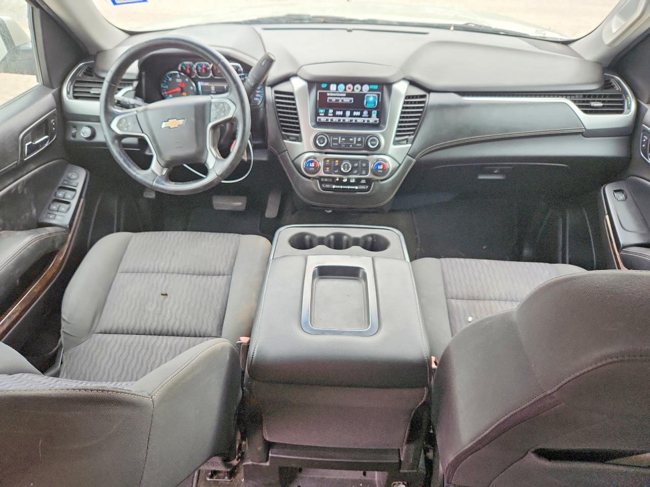 2016 Chevrolet Tahoe C1500 Ls - zdjęcie 8
