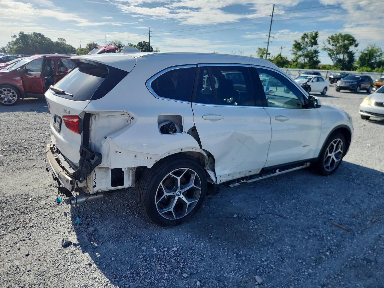 2017 BMW X1 xDrive28I - zdjęcie 3