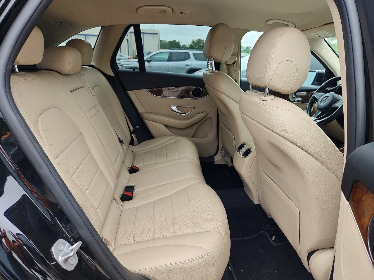 2017 Mercedes-Benz Glc 300 - zdjęcie 11